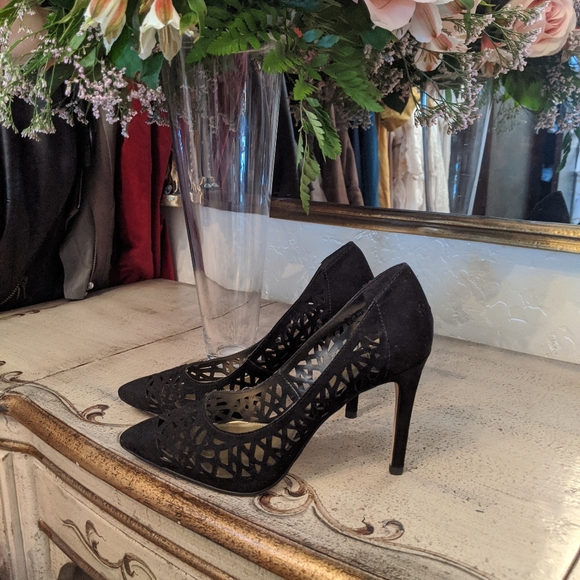 BCBG heels - Picture 2 of 3